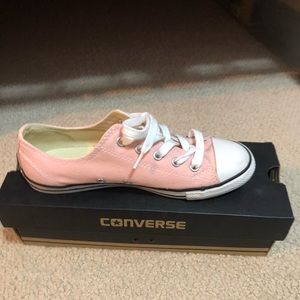 NWT CONVERSE